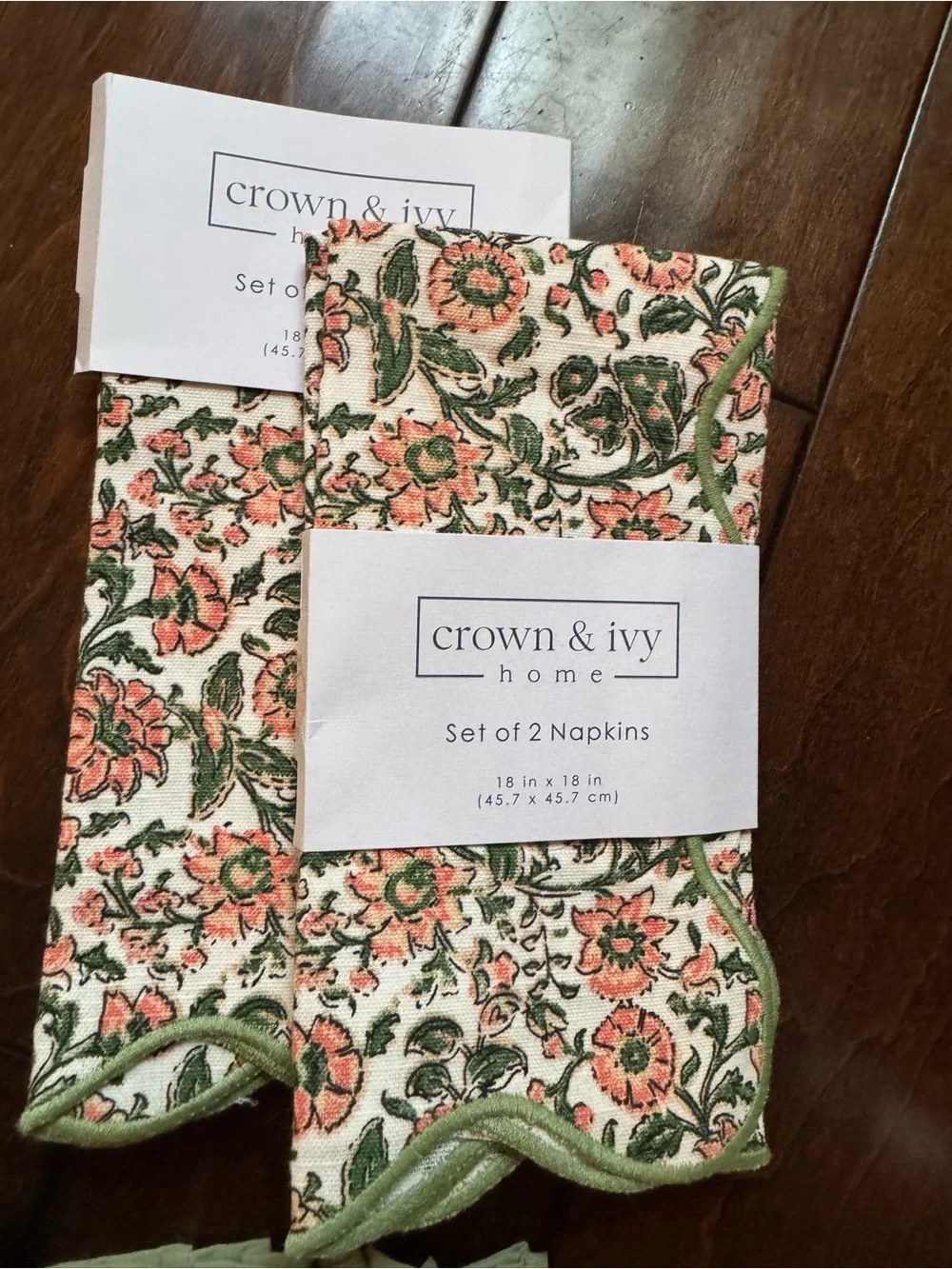 Crown&ivy Cottage Farmhouse Napkins 2 sets of 2 - 4 pink, green, coral napkins